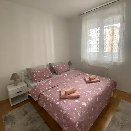 Iskra Apartment